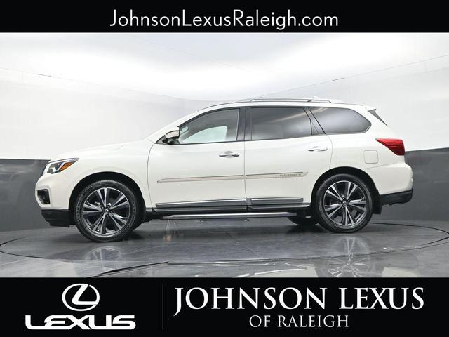 Photo of 2019 Pearl White Tricoat Nissan Pathfinder