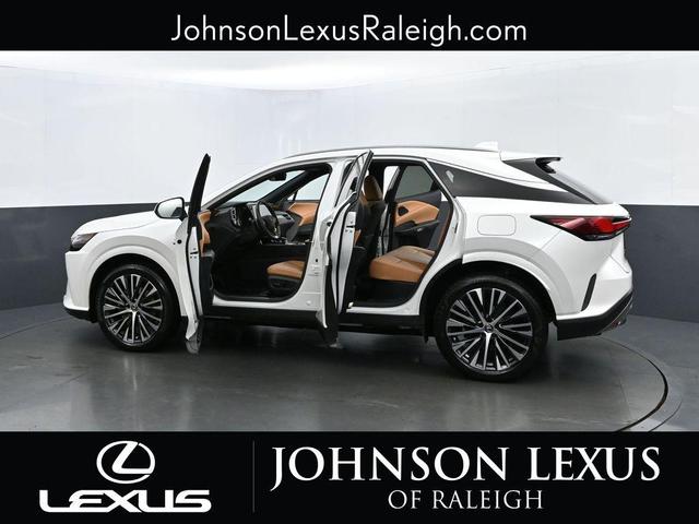 Photo of 2023 Eminent White Pearl Lexus RX 350