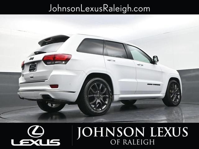 Photo of 2021 Bright White Clearcoat Jeep Grand Cherokee