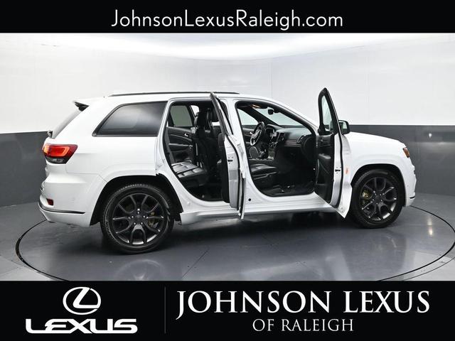 Photo of 2021 Bright White Clearcoat Jeep Grand Cherokee