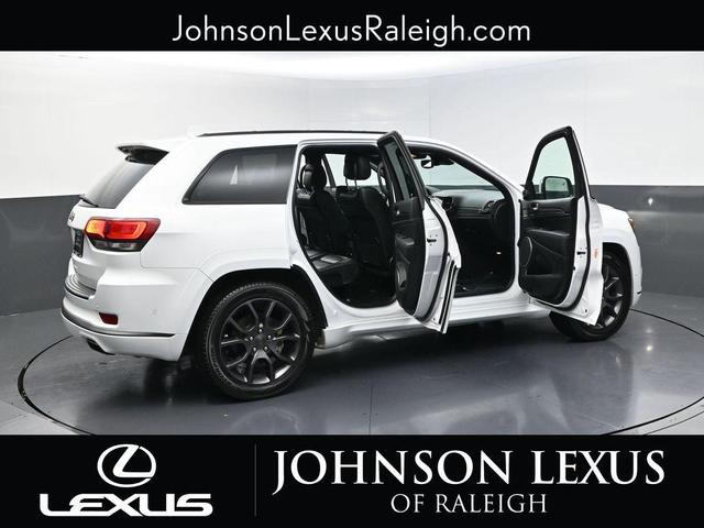Photo of 2021 Bright White Clearcoat Jeep Grand Cherokee