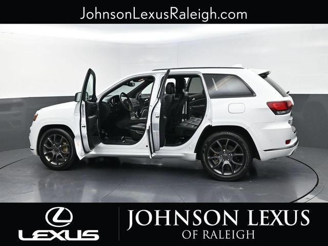 Photo of 2021 Bright White Clearcoat Jeep Grand Cherokee
