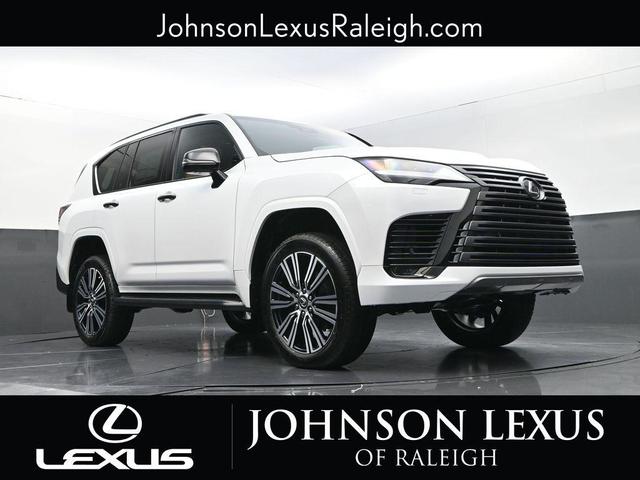 Photo of 2025 Eminent White Pearl Lexus LX 600