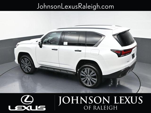 Photo of 2025 Eminent White Pearl Lexus LX 600