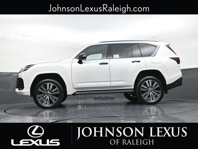 Photo of 2025 Eminent White Pearl Lexus LX 600