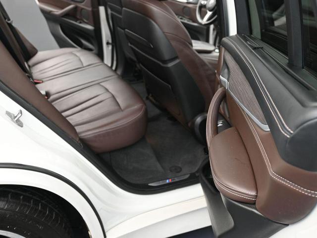 Photo of 2015 White Metallic BMW X5