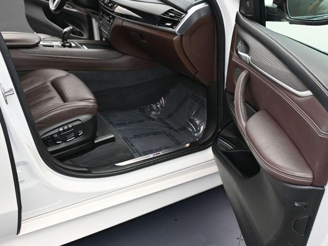 Photo of 2015 White Metallic BMW X5