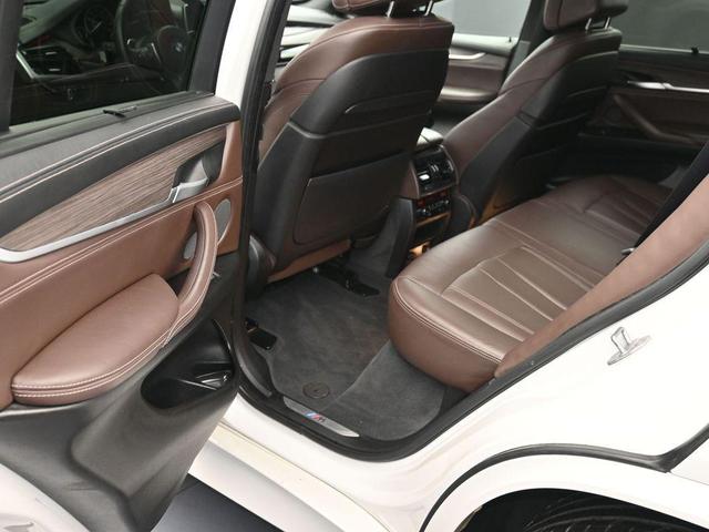 Photo of 2015 White Metallic BMW X5