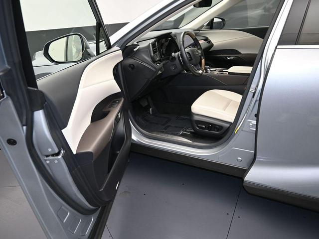 Photo of 2023 Iridium Lexus RX 350