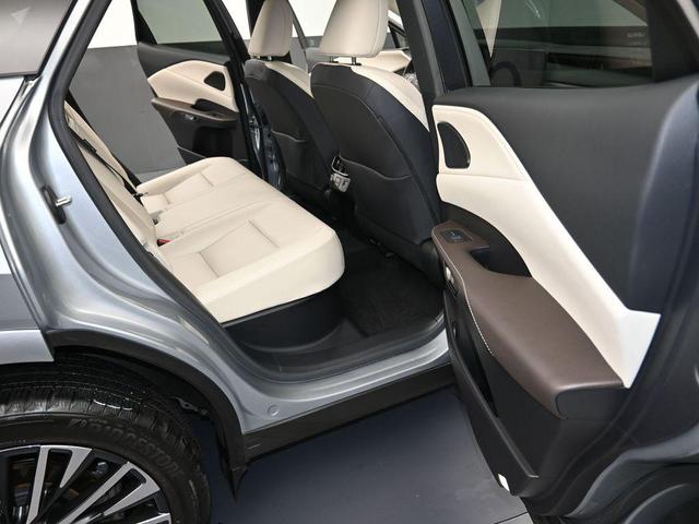 Photo of 2023 Iridium Lexus RX 350
