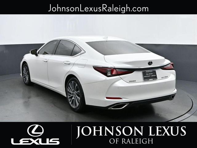 Photo of 2021 Eminent White Pearl Lexus ES 350