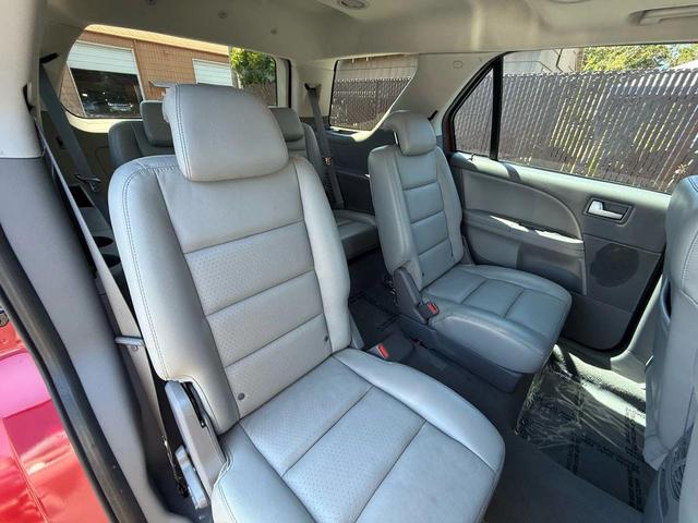 Photo of 2006 Redfire Clearcoat Metallic Ford Freestyle