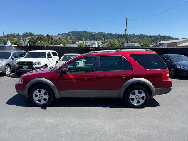 Photo of 2006 Redfire Clearcoat Metallic Ford Freestyle