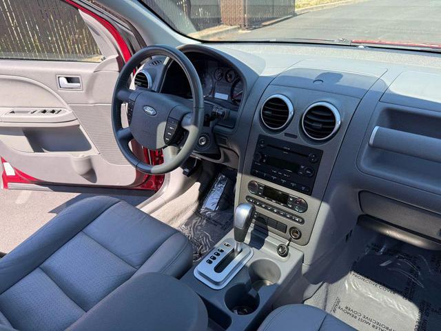 Photo of 2006 Redfire Clearcoat Metallic Ford Freestyle