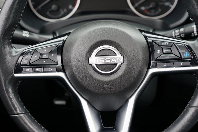 Photo of 2023 Pearl White Tricoat Nissan Altima