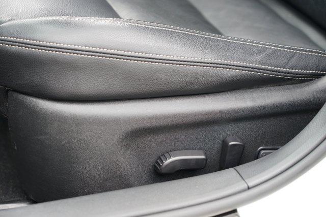 Photo of 2023 Pearl White Tricoat Nissan Altima