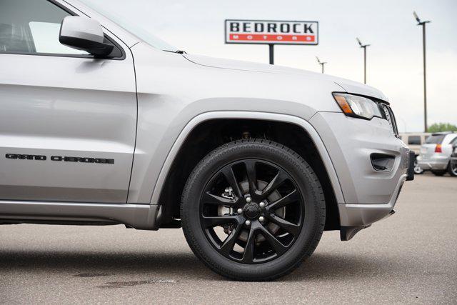 Photo of 2017 Billet Silver Metallic Clearcoat Jeep Grand Cherokee