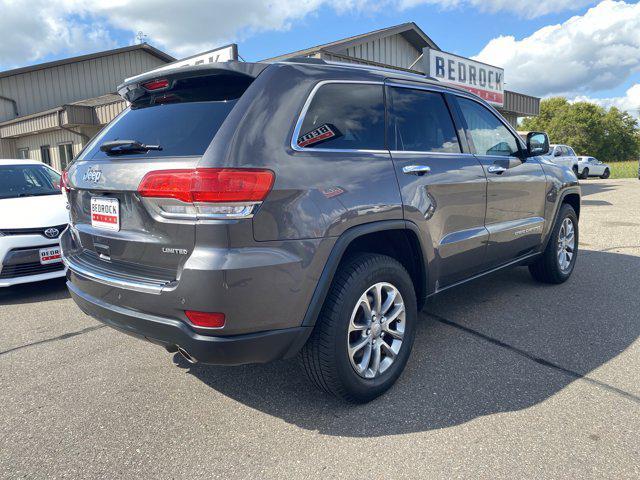Photo of 2014 Granite Crystal Metallic Clearcoat Jeep Grand Cherokee