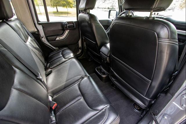 Photo of 2013 Billet Metallic Clearcoat Jeep Wrangler Unlimited