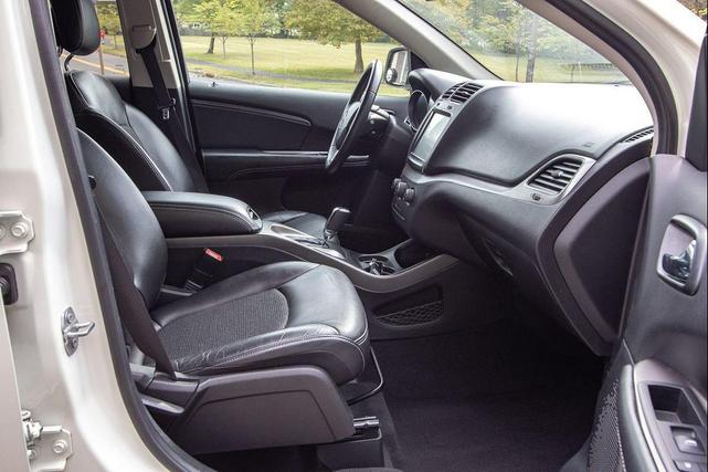 Photo of 2018 Vice White Dodge Journey