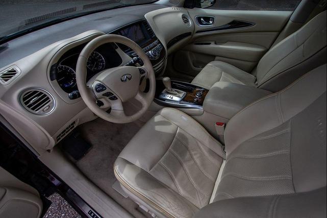 Photo of 2014 Midnight Garnet INFINITI QX60 Hybrid