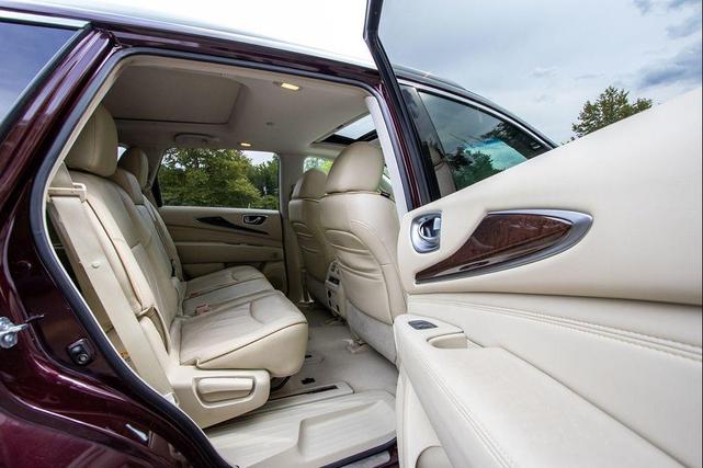 Photo of 2014 Midnight Garnet INFINITI QX60 Hybrid