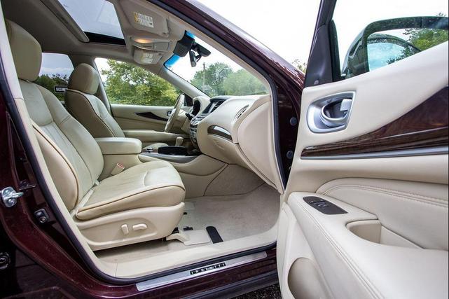 Photo of 2014 Midnight Garnet INFINITI QX60 Hybrid