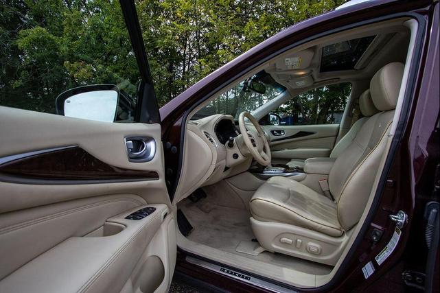 Photo of 2014 Midnight Garnet INFINITI QX60 Hybrid