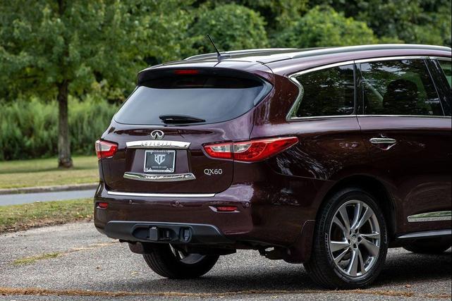 Photo of 2014 Midnight Garnet INFINITI QX60 Hybrid