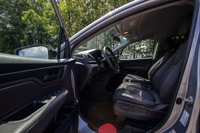 Photo of 2020 Lunar Silver Metallic Honda Odyssey