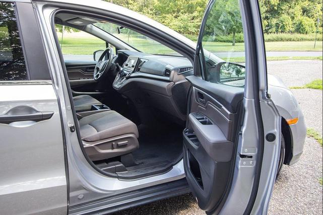 Photo of 2020 Lunar Silver Metallic Honda Odyssey