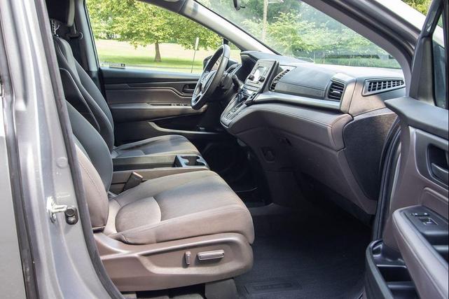 Photo of 2020 Lunar Silver Metallic Honda Odyssey