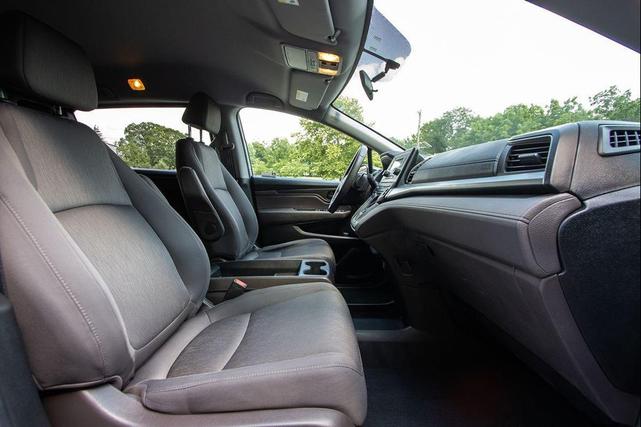 Photo of 2020 Lunar Silver Metallic Honda Odyssey