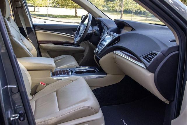 Photo of 2016 Forest Mist Metallic Acura MDX