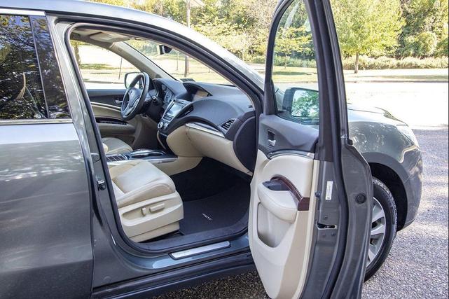 Photo of 2016 Forest Mist Metallic Acura MDX