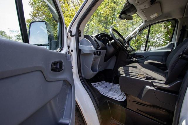 Photo of 2017 Oxford White Ford Transit-350
