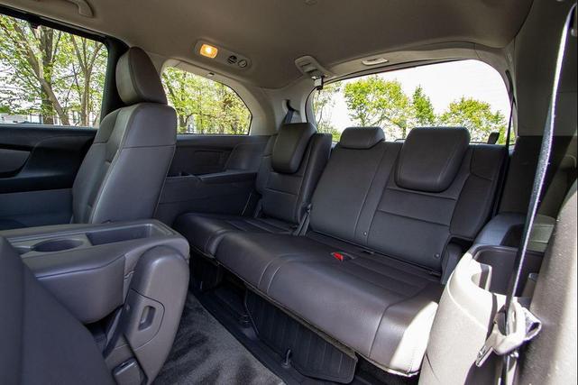 Photo of 2015 Crystal Black Pearl Honda Odyssey