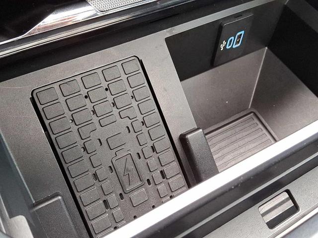 Photo of 2023 Antimatter Blue Metallic Ford F-250