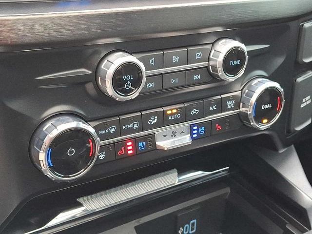 Photo of 2023 Antimatter Blue Metallic Ford F-250