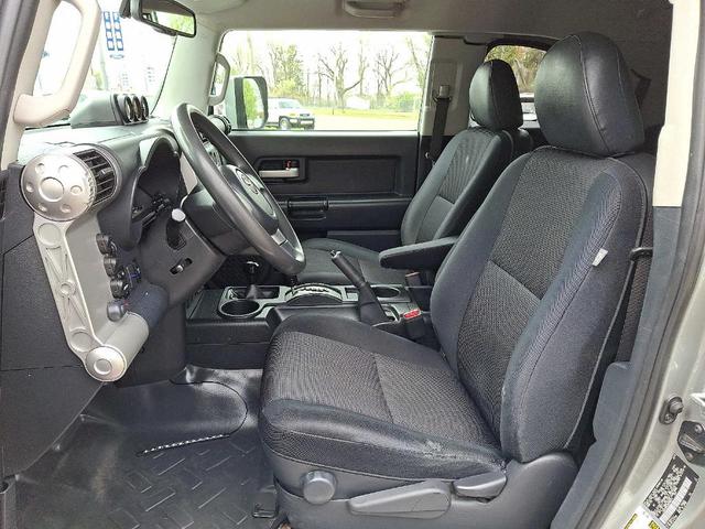 Photo of 2010 Silver Fresco Metallic Toyota FJ Cruiser