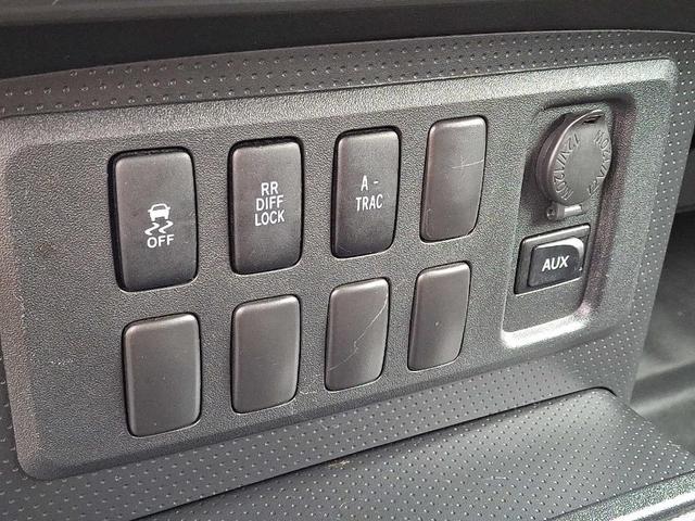 Photo of 2010 Silver Fresco Metallic Toyota FJ Cruiser