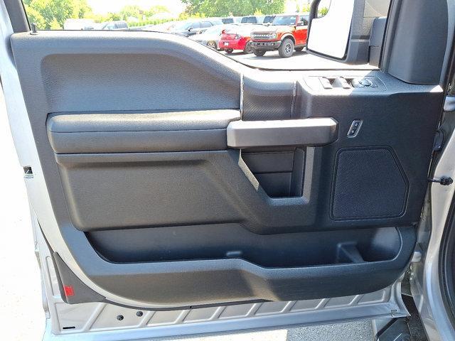Photo of 2020 Iconic Silver Metallic Ford F-150