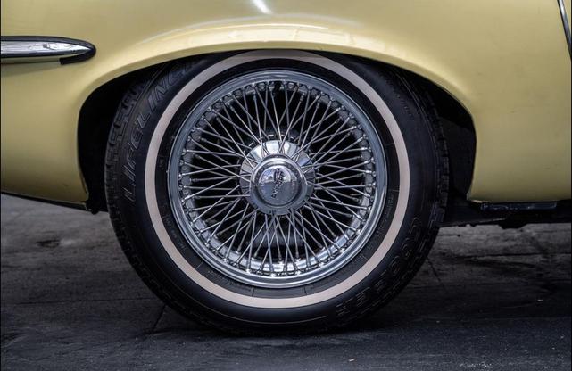 Photo of 1974 Yellow Jaguar XKE