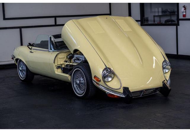 Photo of 1974 Yellow Jaguar XKE