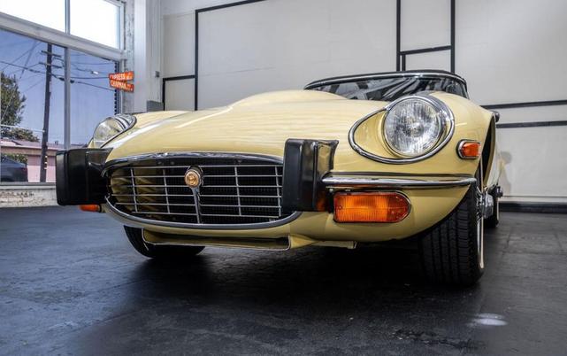 Photo of 1974 Yellow Jaguar XKE