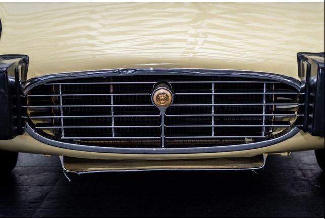 Photo of 1974 Yellow Jaguar XKE
