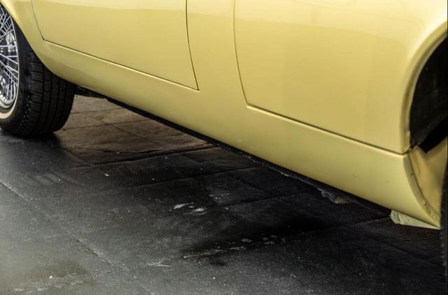 Photo of 1974 Yellow Jaguar XKE