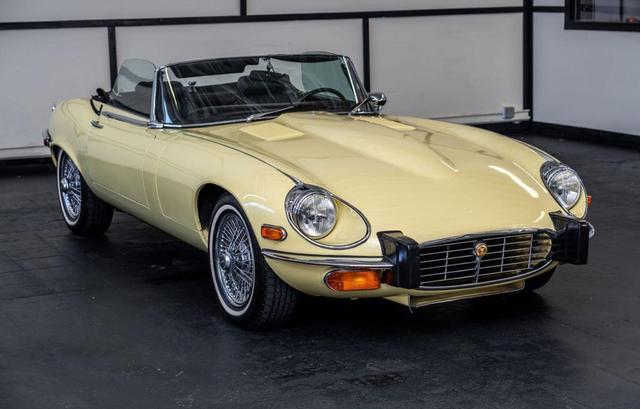 Photo of 1974 Yellow Jaguar XKE
