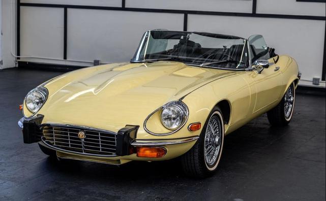 Photo of 1974 Yellow Jaguar XKE