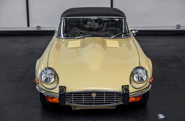 Photo of 1974 Yellow Jaguar XKE
